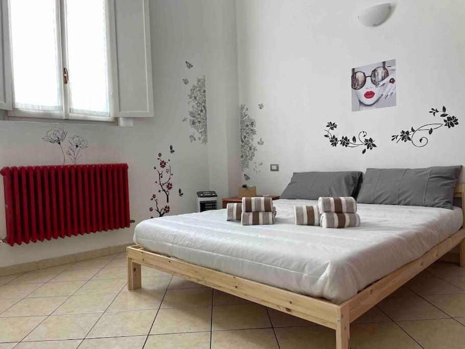 Апартаменты Minimal Loft In Centro A Пьяченца Экстерьер фото